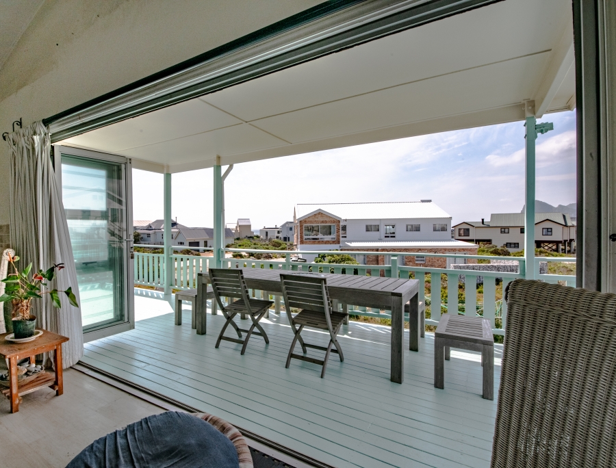 4 Bedroom Property for Sale in Pringle Bay Western Cape